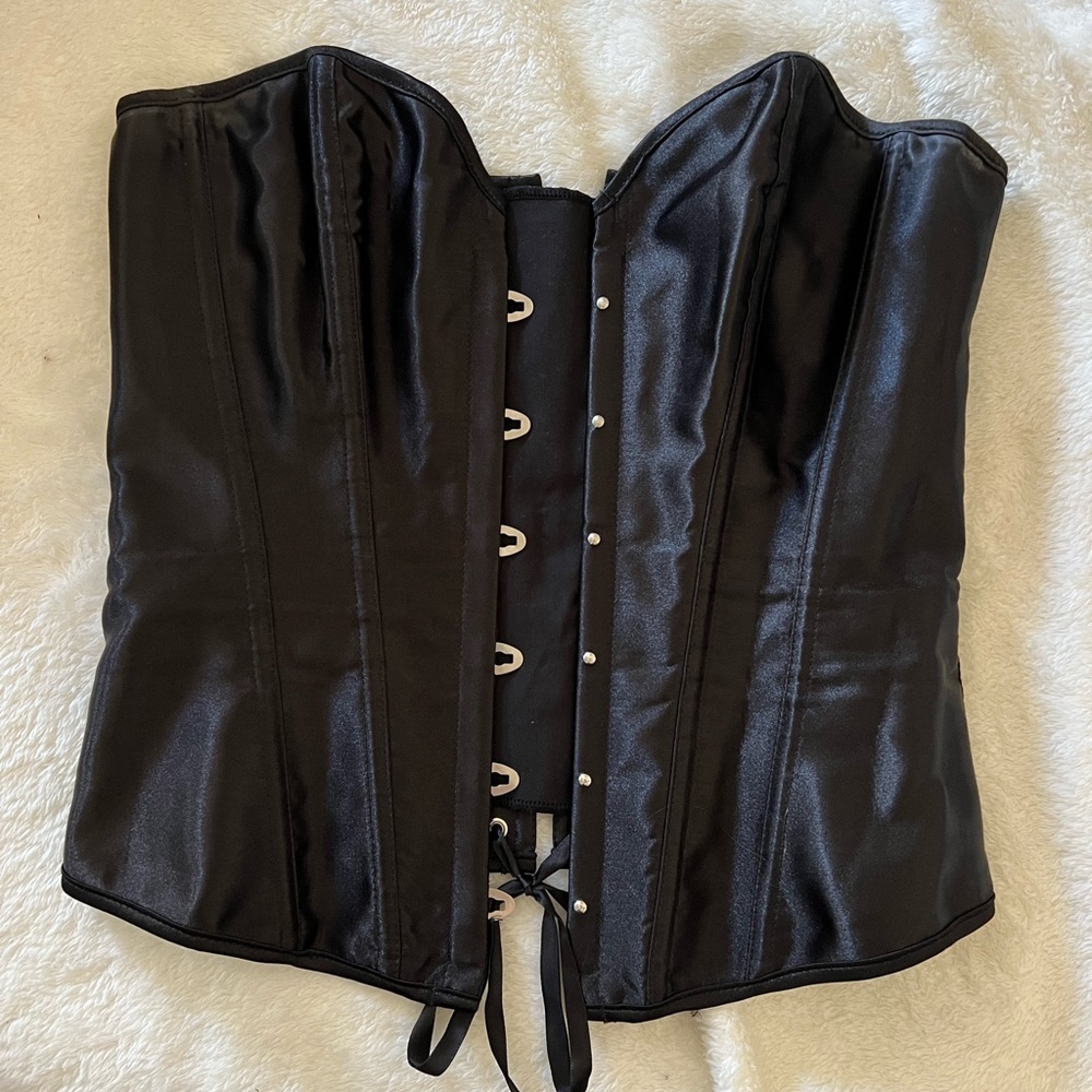 Black satin structured corset